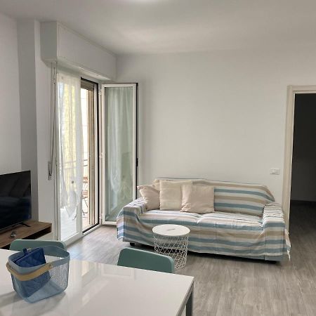 La Perla Marina Apartman Arma di Taggia Kültér fotó