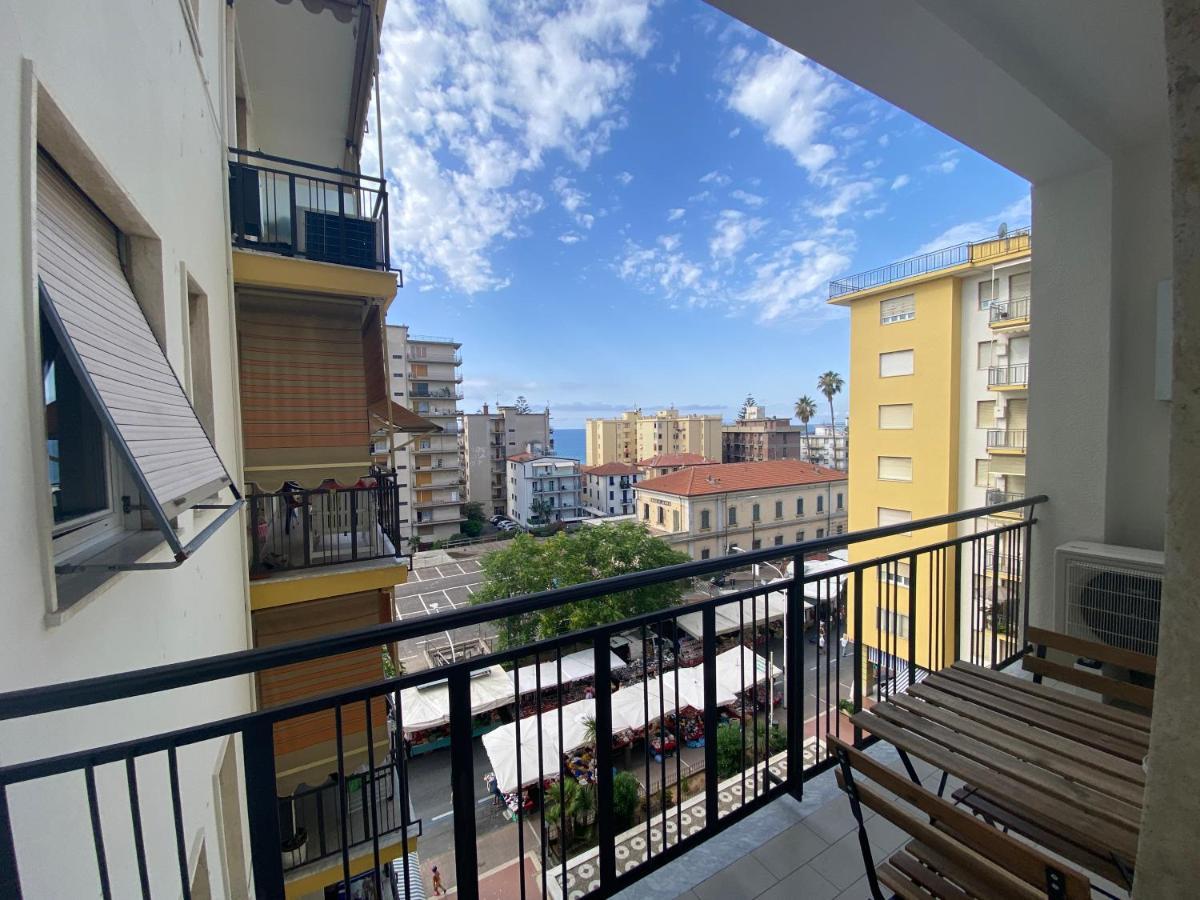 La Perla Marina Apartman Arma di Taggia Kültér fotó